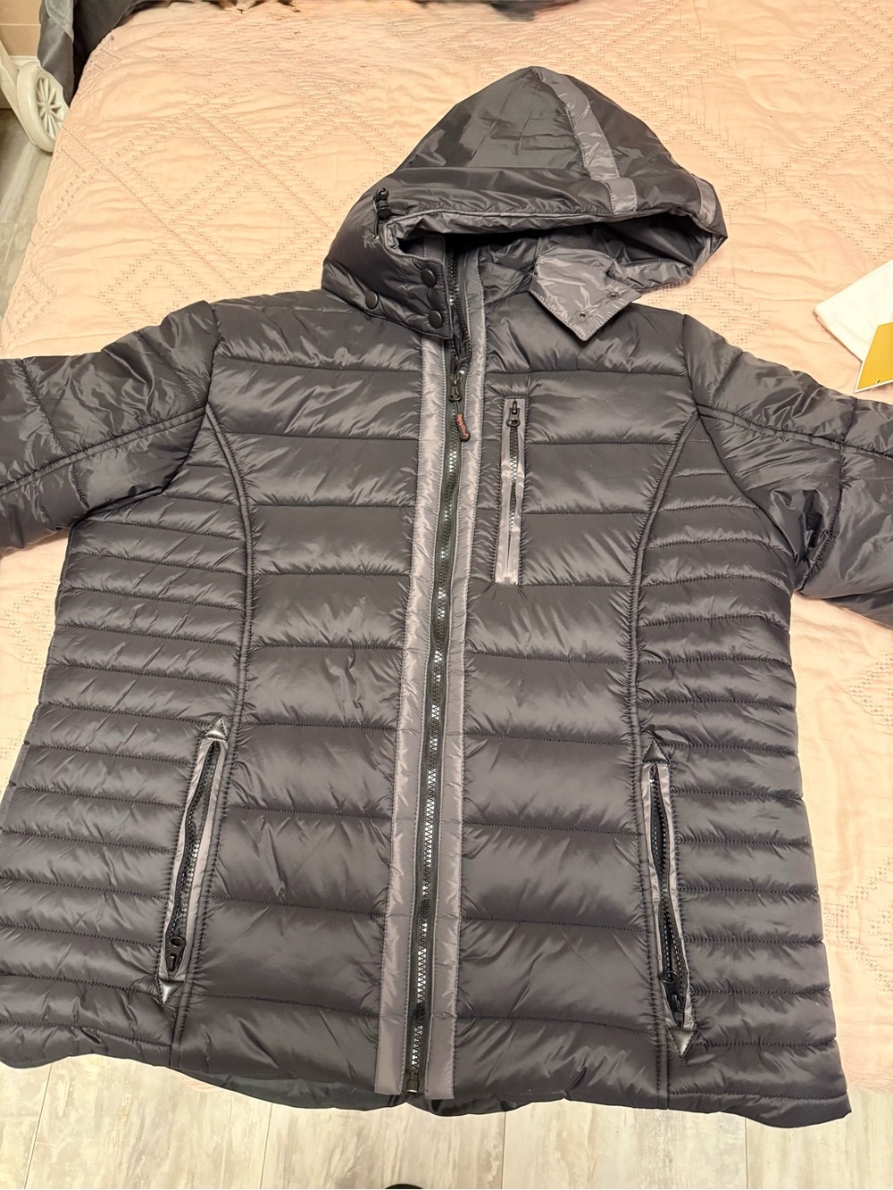 Women's Hooded Quilted Puffer Coat - Gray